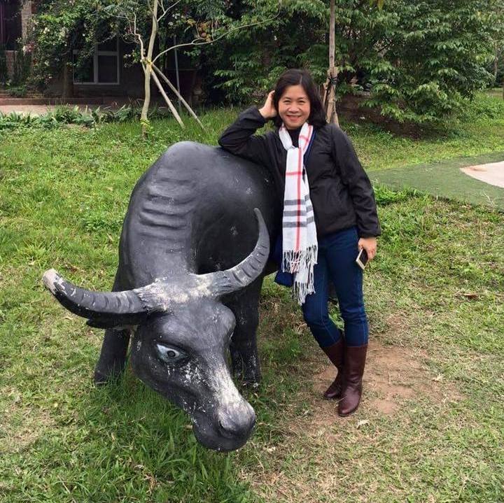Trainer ms. Nhung trang and Tu Anh Taking Out Her Emotions On Her Horse.